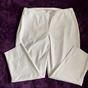 Pull on ankle pants. Size 18W